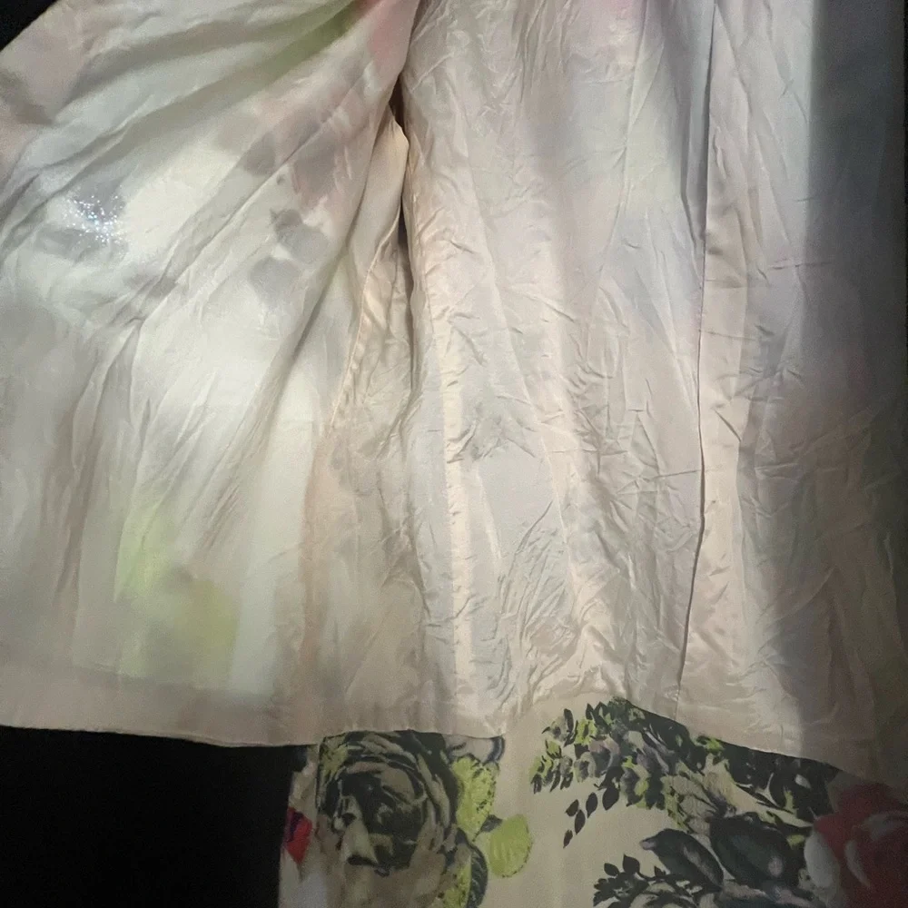 NEW VILA Floral Jacket with Black Trim - Picture 4 of 8